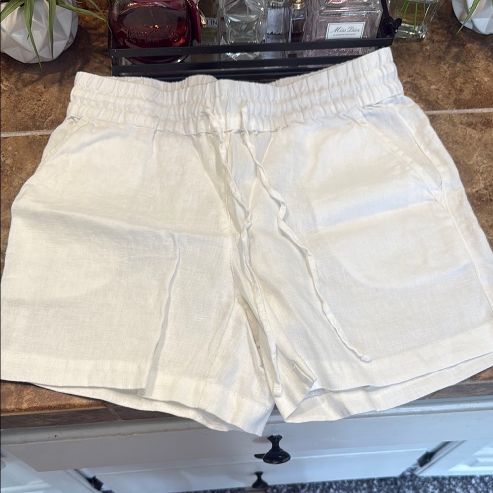 Tommy Bahama linen shorts